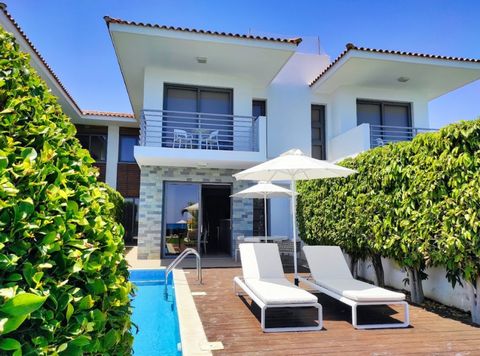 This project in Mazotos features luxury and spacious Apartments & Villas with private pools & gardens. Located right up on the beach with magnificent direct views of the Mediterranean Sea our beautiful gem consists of an outdoor common swimming pool,...