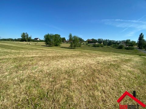 EXCLUSIVITY FAUREIMMO.FR / Building land with a minimum surface area of 1500m2 with possibility of acquiring additional building land / Contact: ... ...