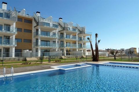 These new 2 or 3 bedroom apartments are being constructed in the popular area of Villamartin. Each apartment comprises of 2 or 3 bedrooms, 2 bathrooms, lounge dining room with American style kitchen, utility room and large terraces. The ground floor ...