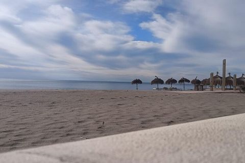 Dieses schöne Apartment in privilegierter Lage ist ideal für einen Traumurlaub an der Costa del Sol. Sie haben Zugang zu einem Gemeinschaftspool und das Anwesen bietet bequem Platz für eine Familie oder ein Paar. Fuengirola ist eine der beliebtesten ...