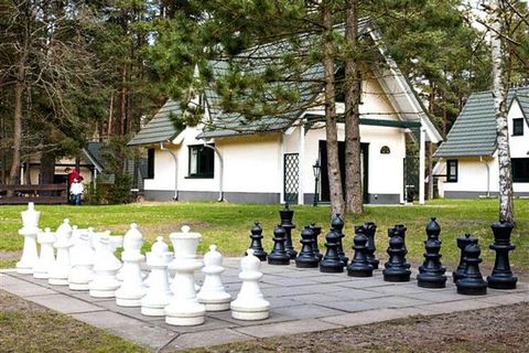 Modern holiday resort in an undisturbed secluded location directly on Lake Drewitz, one of the clearest lakes in the Mecklenburg Lake District. The holiday homes offer a fresh ambience with modern comfort. You can enjoy a holiday away from mass touri...