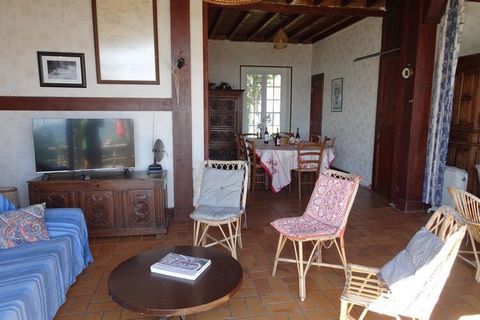 The highlight of this charming old villa is its fantastic location above the beach of La Potinière. From the large garden and almost every room in the house you have a wonderful view of the sea and the offshore coastal area. Inside, the holiday home ...