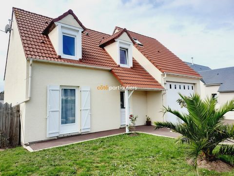 In the town of Saint Germain sur Ay Plage, only 500 meters from the beach, come and discover this charming bright house with its plot of about 734 m2. Developing about 90 m2, it is composed as follows: an entrance, a living room/living room opening o...
