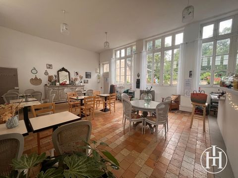 Business located opposite the Château du village de Meillant, tea room and fast food. A 60 m2 room and a nice terrace allow you to exploit the activity. Seasonal activity mainly open from April to October during the tourist season. The rent for the p...