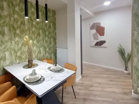 Newly renovated, beautiful 3 bedroom apartment for sale in Budapest's District 12. The apartment is located excellently in the central part of Buda, a few minutes away from MOM Park and Hegyvidék shopping malls. It is situated on the 1st floor of a 1...