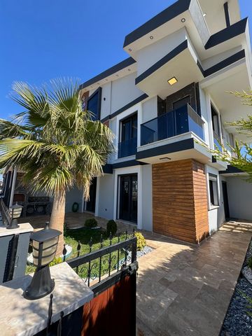 Features and description Private garden Terrace Roof terrace Balcony Single garage On street/residents parking Disabled features Double glazing Swimming pool 3 bedroom semi-detached house located in Didim Altinkum, Turkey. And the property comes with...