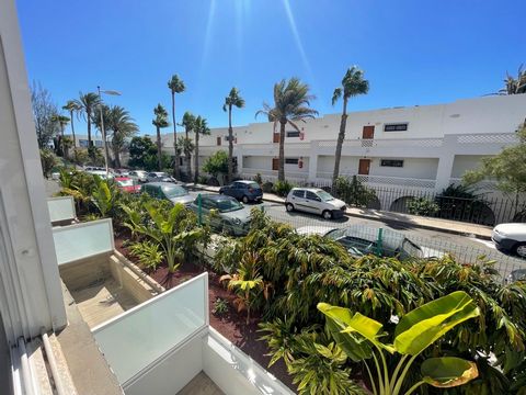 Brand new apartment for sale in a privileged location in the San Agustín area, offering comfort and tranquility to future residents. After a recent renovation, the space is presented as new and ready to move into.~The property has an area of ​​50 m² ...