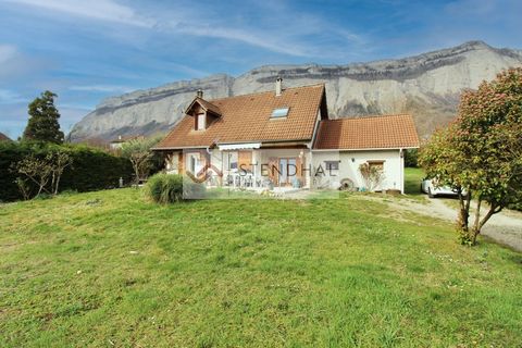 Stendhal immobilier is delighted to present this charming house for sale located in the peaceful town of Biviers. With a surface area of 123 square meters and erected on a spacious plot of 960 square meters, this property offers an ideal living envir...