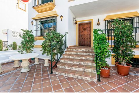 Located in San Pedro de Alcántara. Great house in San Pedro with private pool. Large delightful rustic spacious semi-detached house located in a private gated community of San Pedro Alcántara. The townhouse is close to schools, shops, restaurants and...