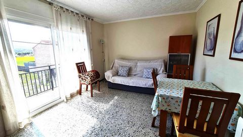 In Cardedeu, next to Carrer Germandat with Roser, we find this beautiful house of 222 m2 built and about 190 useful approx., sunny, bright with 3 balconies, terrace and garden. It consists of two floors plus a garage on the ground floor and has the f...