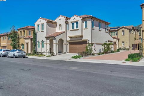 California Luxury Living at its finest in the security guard manned gated community at The Canyons at Porter Ranch. This house is the Santa Barbara floorplan from the Pointe collection. This light filled home built in 2021 has about 2189 square feet ...