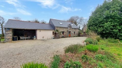This property is for nature lovers as it is located along a no-through road, in beautiful peaceful countryside.  This stunning detached 3 bed stone house, which has been renovated with taste and style, is being sold furnished and is just a stone's th...