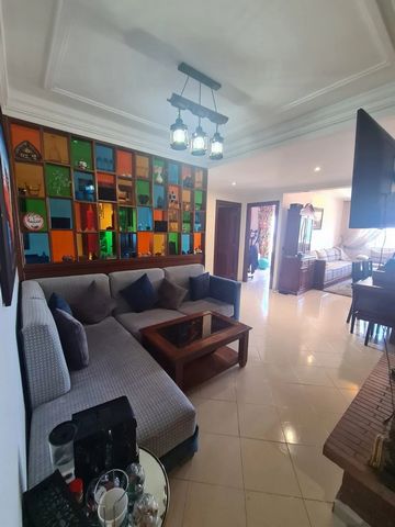 Located in Rabat. 125m apartment for sale in the Quebibat neighborhood of Rabat, consisting of three bedrooms, three bathrooms, kitchen with laundry room, and two living rooms. The building was constructed in 2009 and has two apartments per floor. Ga...