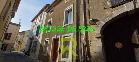 Villeneuve lès Béziers, Pedro Clemente vous propose une jolie maison de village de type 5 d'une surface de 107m² environ composé comme suit: au rdc vous trouverez un séjour/cuisine ainsi qu'un wc, 1er étage deux chambres, une salle d'eau et un wc, au...