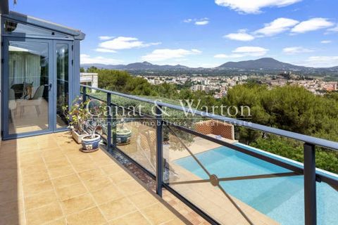 La Garde, superb 180o view down to the sea, quiet, villa comprising entrance living-dining room, kitchen, 4 bedrooms, 2 bathrooms, terraces, swimming pool + independent studio, double garage all on 960m2 of land. Features: - Air Conditioning - Swimmi...