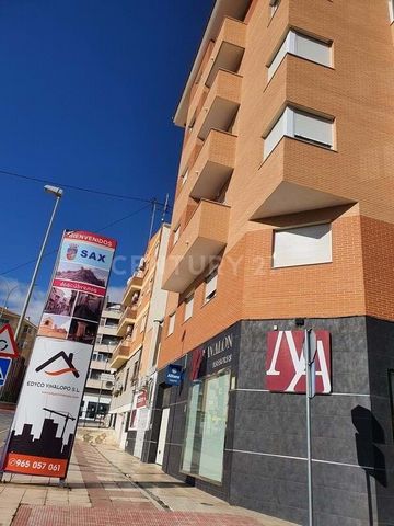 Attention vehicle owners! We have a fantastic opportunity for those seeking a secure and convenient parking solution in Sax. Presenting an underground parking space for sale at Avenida Cuatro Rosas! This parking space boasts a prime location in a pea...