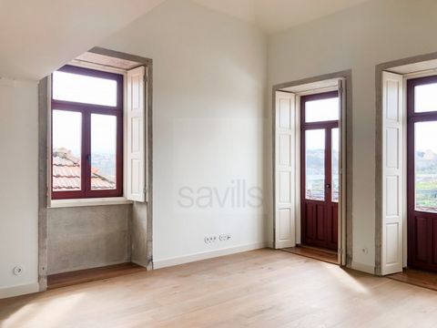 1 bedroom apartment with a mezzanine on Rua de São Victor comprising entrance hall, open-plan living/dining room and kitchen with a balcony overlooking the Douro river, a bathroom and a mezzanine bedroom. This flat is part of the new São Victor proje...