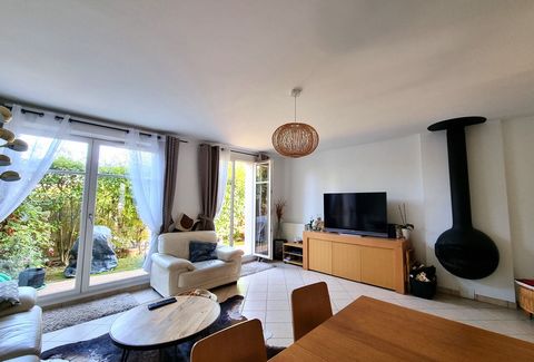 Dpt Yvelines (78), à vendre SAINT CYR L'ECOLE maison P8 de 132 m² - Terrain de 216,00 m²