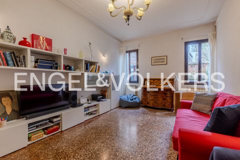 This gracious property overlooks Borgoloco San Lorenzo, once a place where hotels or inns stood, now a quiet, wide calle, embellished by the presence of two typical welling houses. In the immediate vicinity is Campo San Lorenzo, the wonderful Palazzo...