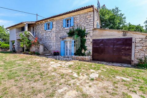 Location: Istarska županija, Bale, Bale. Istria, Bale, surroundings, This beautiful stone house is located in a peaceful settlement near Bale, offering an ideal retreat for those seeking tranquility and serenity. This tranquil location provides an op...