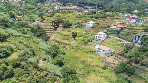 **Unique Opportunity to Live in the Rural Setting of Santa Cruz** This exceptional piece of land is strategically located in an area designated by Santa Cruz's Municipal Master Plan as 