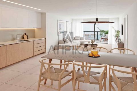 Located in Segur de Calafell, a charming coastal town with panoramic sea views, this modern newly built apartment on the third floor offers an exceptional opportunity. Part of a contemporary building with an elevator, residents enjoy access to high-q...