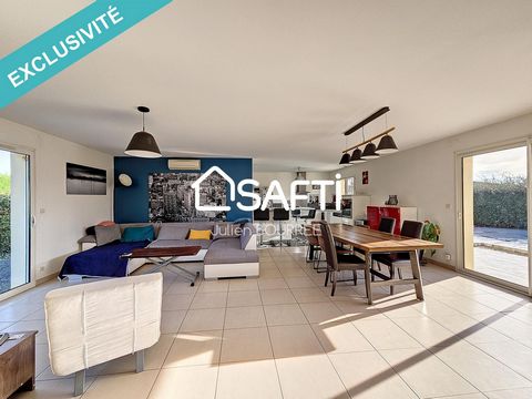 Your SAFTI real estate advisor, Julien BOURRÉE, exclusively presents this pretty house built in 2009 with careful decoration, located 10 minutes from Fargues St Hilaire, Créon and shops, on a plot of 1,000 m2. Upon arrival, you will find a garden wit...