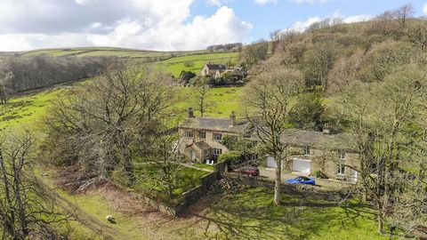 This incredible property represents an exceptional and rare opportunity to acquire a substantial home in an outstanding setting. Offered for sale for the first time in over 25 years and in a setting bounded by beautiful walled gardens, the unique acc...