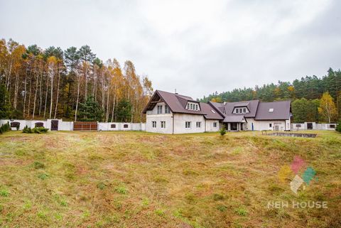 If you want to live in the countryside, feel the idyllic atmosphere and additionally have an idea for your own business, this offer is for you. A charming habitat located among forests of extraordinary natural value can make your dreams come true. Wa...