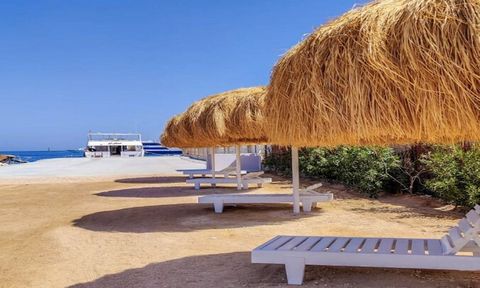 Blue Whale en Arabie Saoudite, Hurghada est un petit développement situé dans une position enviable sur la plage dans le centre d’Hurghada. Studio de 44 m², au 4ème étage, 1 salle de bain et grand balcon vitré avec vue panoramique sur la mer Les appa...