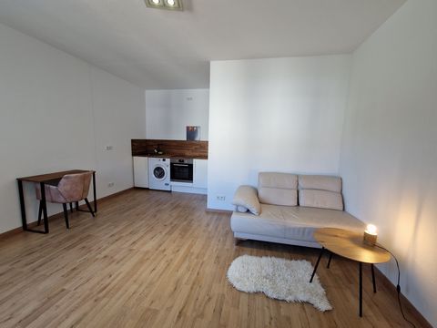 Modern Stylish 2 Room Apartment with a kitchen/cooking space, located in the heart of Düsseldorf, with only walking distance to the Düsseldorf Central Station and 8-9 minutes walking to City centre and all daily needs. Altstadt is also within 5 minut...