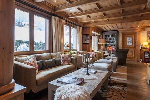 Ce charmant appartement au cœur de Chamonix offre un séjour confortable pour jusqu'à quatre personnes, comprenant un salon avec un canapé-lit double, une chambre confortable avec un lit double et une cuisine bien équipée. L'appartement accepte les an...