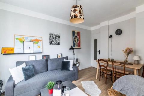 Dit charmante en ruime appartement van 57 m² is ideaal gelegen in de levendige wijk Part-Dieu en biedt een perfecte uitvalsbasis voor het verkennen van Lyon. Dit appartement ligt op de 4e verdieping van een gebouw zonder lift en biedt comfortabel en ...