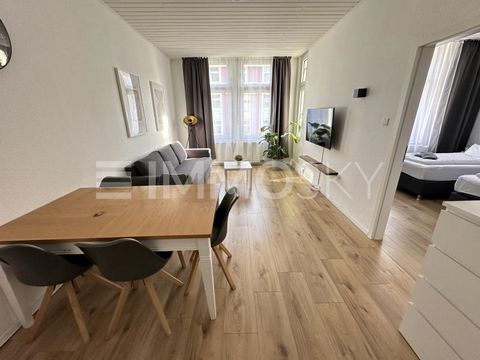 +++Begrijp alsjeblieft dat we vragen alleen beantwoorden met VOLLEDIGE persoonlijke informatie (volledig adres, telefoonnummer en e-mail)+++ Dit fantastisch mooie en perfect ontworpen appartement is gelegen in Düsseldorf in het hart van Düsseldorf Bi...