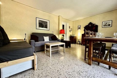 APPARTEMENT VOOR 4 PERSONEN MET 4 COUCHAGES La Résidence les Pellenches ligt in de omgeving op 1 km van de remontées-mécaniques du Pré Chabert en op 300 m van de eerste handelszaken van Monêtier les Bains. La navette gratuite passe au pied de la rési...