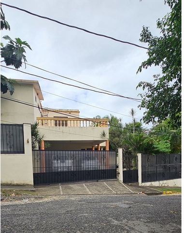 For Sale 2 Level Corner House - In Cerros Arroyo Hondo III. with easy access to Av. República de Colombia 7 minutes from the Botanical Garden, 11 minutes from Av. Los Próceres, and 3 minutes from Av. Carlos Pérez Ricart To Remodel to Your Liking! It ...