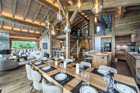 Dit nieuw gebouwde chalet in Megève/Combloux biedt een uitzonderlijk toevluchtsoord in de bergen met een prachtig uitzicht op de Mont Blanc. Het is ontworpen met moderne elegantie en een warme inrichting en biedt de perfecte mix van comfort en luxe v...