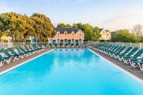 La Résidence Port Bourgenay - maeva Home est située à Talmont-Saint-Hilaire, en Vendée, à seulement 9 km des Sables-d'Olonne. C'est un véritable domaine de 90 hectares entouré d'une pinède et donnant directement sur un lac. La résidence piétonne est ...