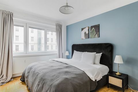 Entdecken Sie das Beste von Wien, mit dieser Dreizimmerwohnung im 8. Bezirk - Josefstadt. mit Blick über die Stadt. Es wird einfach sein, in dieser modern eingerichteten Wohnung mit ihrer voll ausgestatteten Küche, dem schönen Wohnzimmer und unserer ...