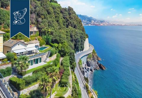 Perched at the foot of Crevari Hill, this stunning panoramic villa offers breathtaking sea views and is surrounded by a lush, terraced garden. Located just fifteen minutes from Crevari village and near the beaches of Vesima and the Acquasanta spa, th...