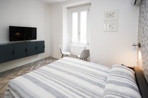 The studio in Milan has capacity for 2 persons. Accommodation of 269 ft² comfortable and is modern. The property is located 315 ft from the restaurant 