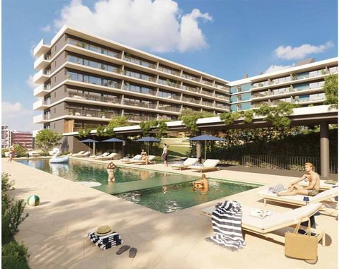 3 bedroom flat in Faro, situated in the exclusive Lux Garden Evo, a new private condominium development. This three-fronted flat has a spacious open-plan living room and kitchen, surrounded by a large balcony, bringing light and comfort to the interi...