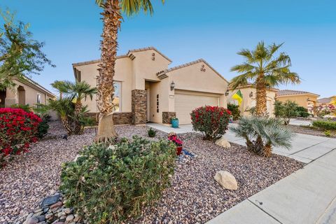 Inside and out this property is a desert dream house. Perfect for year-round or seasonal living because of its layout and furnishings. These owners have taken great care to make the rear patio and yard a place you want to stay all day and evening (ex...