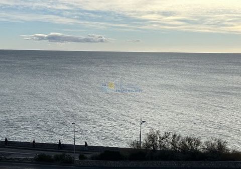 Sale of a 2-room apartment near the city center in Sète. Beautiful cross-layout T2 of 54m2 composed of: a large living area opening to the outside with a magnificent view overlooking the harbor and the sea, one bedroom, a shower room, and separate to...