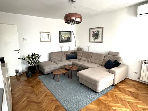 Location: Grad Zagreb, Trešnjevka - Sjever, Trešnjevka. FOR SALE, ZAGREB-TREŠNJEVKA, APARTMENT 91M2 + 18M2 ATTIC SPACE - TOP LOCATION!!! We offer you a comfortable and high-quality apartment with an excellent floor plan in the original 4-room (curren...