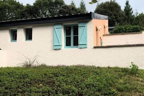 A un paso del pintoresco pueblo de Rochefort-en-Terre y a menos de 30 minutos de las playas del golfo de Morbihan y de Vannes, alójese en la Résidence du Domaine de Kerioche, en el estanque del Moulin Neuf. Un lugar que combina naturaleza, ecología, ...