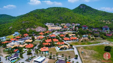 Here’s your chance to own a fantastic 900 square meter plot in the prestigious BelVida Estates, formerly known as Banyan Residence, one of Hua Hin’s most sought-after locations. This corner plot offers stunning mountain views and possibly even a glim...