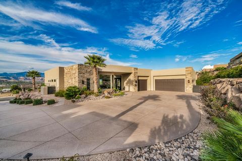 Stunning views of Pine Valley Mountain (like only Stone Cliff can offer)! Beautiful Pool and amazing detail throughout the home. This home was custom built in 2020 by Dave Jensen Construction. Quality craftsmanship and top of the line materials were ...