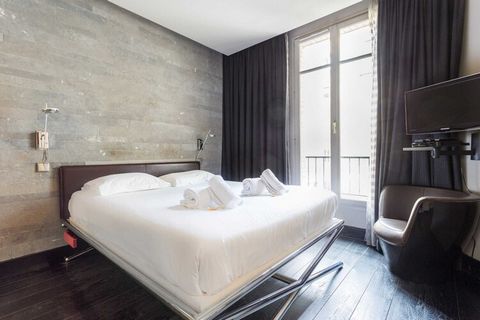 Bienvenue dans cet appartement chic du prestigieux quartier de Passy, dans le 16ème arrondissement de Paris. Avec ses 35 m² d'espaces intelligemment agencés, cet appartement contemporain offre un équilibre parfait entre confort et style. Il est idéal...