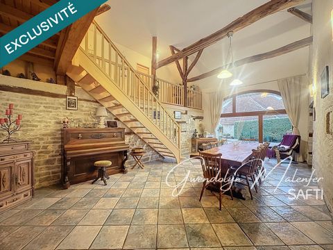 Lovers of stone, wood and exposed beams, this house is made for you! Discover this superb old house, completely and tastefully renovated, offering more than 200 m² of living space. It combines authenticity and design, all in a unique and warm setting...